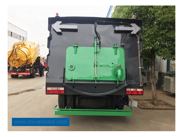 DFAC 6 Wheeler Water Cleaning Street Vacuum Airport Runway Sweeper Truck