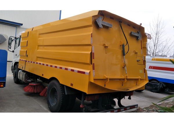 Dongfeng Road Street Sweeper Truck Road Sweeper Machine for Sales