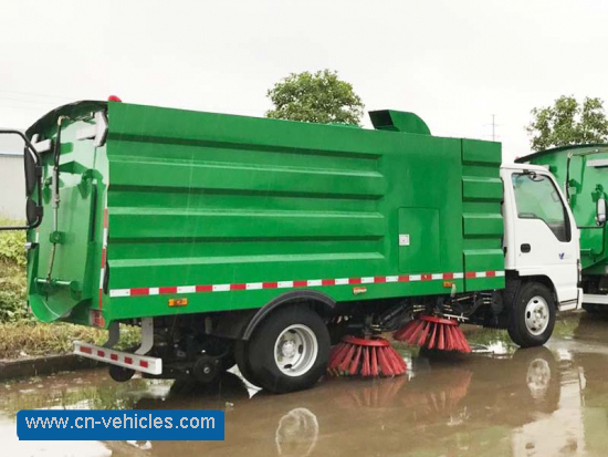 Isuzu 600P Vacuum Dust Truck Mounted Sweeping Machines