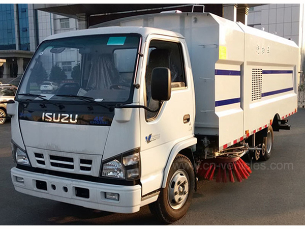 Isuzu 120hp Road Washing and Sweeper Truck Mobile Cleaning Tanker Vehicle with 4cbm Water and 5cbm Dust