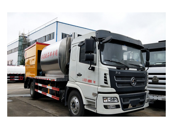 SHACMAN 4x2 Synchronous Chip Seal Spreader Truck