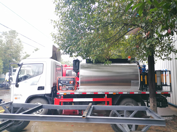 Hyundai 6 wheel Road Construction Spray Bitumen Distributor Truck