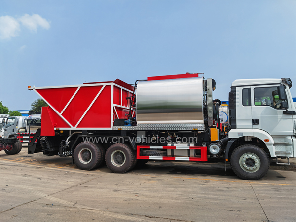 Shacman H3000 Asphalt Synchronous Chip Sealing Distributors And Equipment Truck