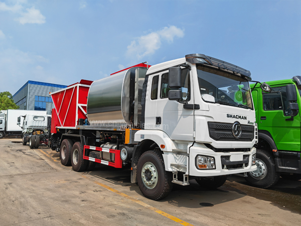 Shacman H3000 Asphalt Synchronous Chip Sealing Distributors And Equipment Truck