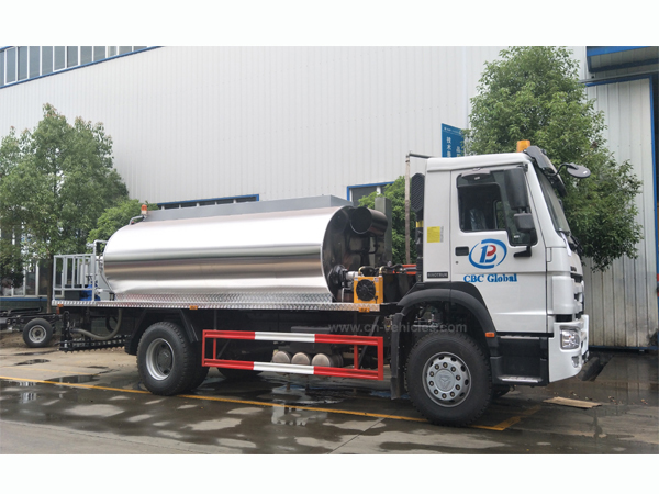 Sinotruck howo 10 tons Asphalt Distribution Truck Bitumen Tank Truck