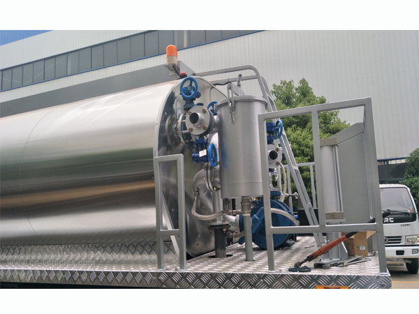 Sinotruck howo 10 tons Asphalt Distribution Truck Bitumen Tank Truck