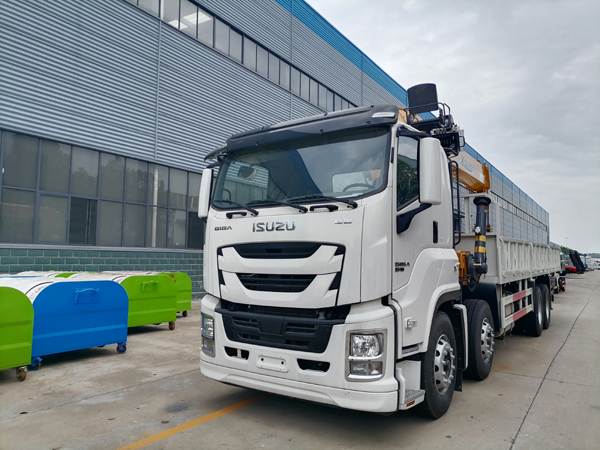 ISUZU GIGA 16 Wheels 16 Ton Hydraulic Mobile Straight Boom Arm Crane Truck With High Position Seat For Heavy Duty Equipments Delivery