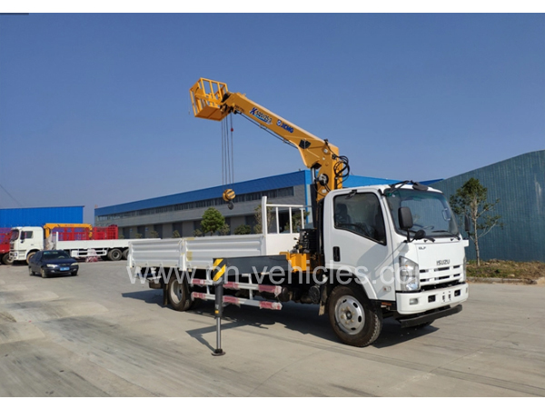 Isuzu 600p 700p 4tons 5tons 6.3tons 7tons 8tons Crane Truck Mounted XCMG Crane