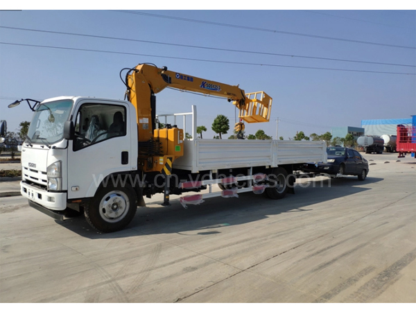 Isuzu 600p 700p 4tons 5tons 6.3tons 7tons 8tons Crane Truck Mounted XCMG Crane
