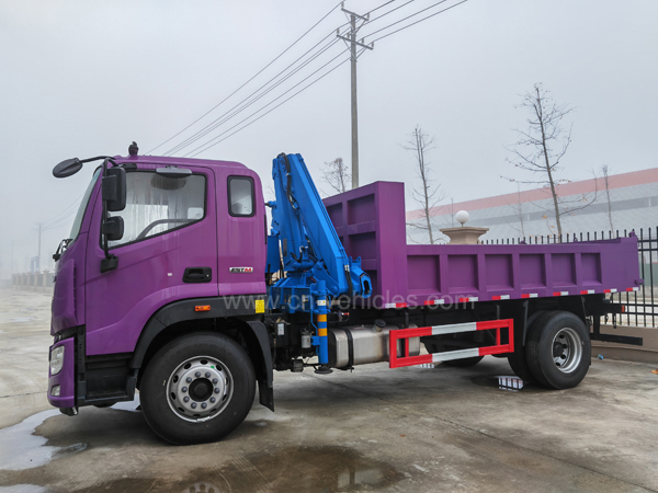 Foton Truck 3.2Ton Crane XCMG Telescoping Boom Truck Mounted Fold Crane