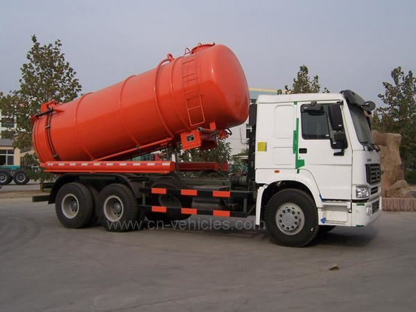Sinotruk HOWO Vacuum Suction Truck With Jetting Cleaning KEG Pipe Nozzle 12m3 Tanker