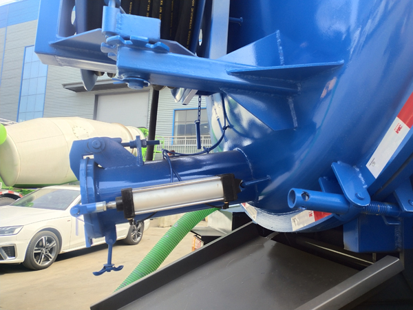 ISUZU GIGA EURO 5 10 Wheels 20CBM High Pressure Washing and Vacuum Combined Jet Sewage Suction Truck