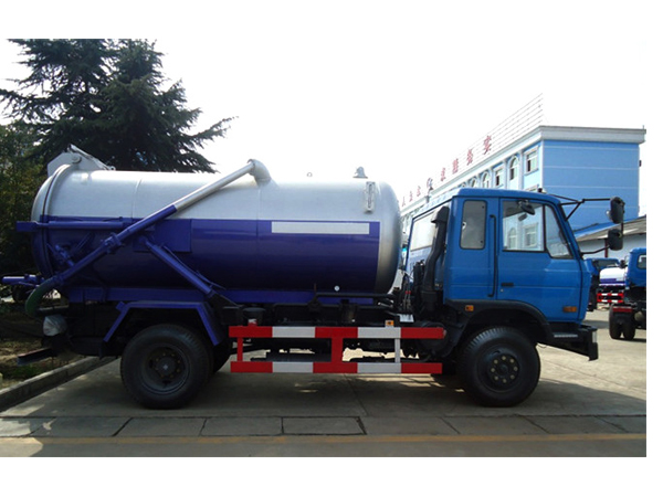 Dongfeng DFAC 8000 Liter Sewage Suction Truck Vacuum Truck