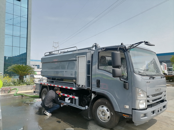 ISUZU 5000Liter High Pressure Vacuum Tanker Combination Sewer Flushing Cleaning Jetting Truck 