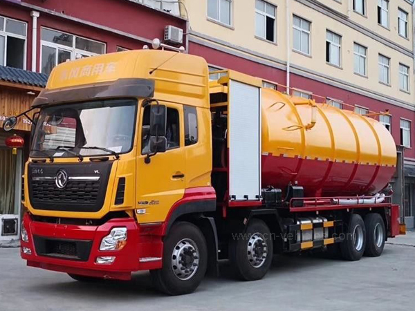 Dongfeng Jetting Sewage Vacuum Suction Truck With 375HP Deputy Diesel Engine 35m3