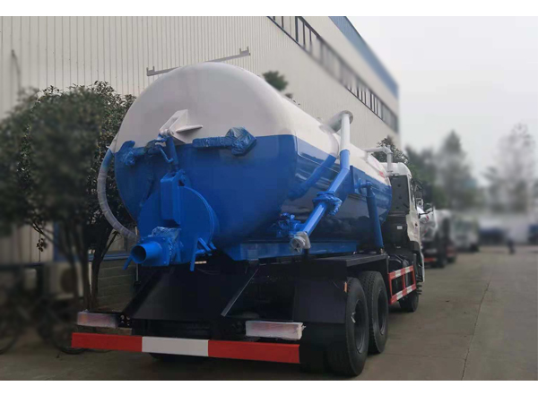 Dongfeng 240HP Cummins Engine 16cbm  Rear 2 Axle Sewage Tank Truck for Sales