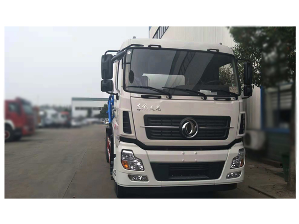 Dongfeng 240HP Cummins Engine 16cbm  Rear 2 Axle Sewage Tank Truck for Sales