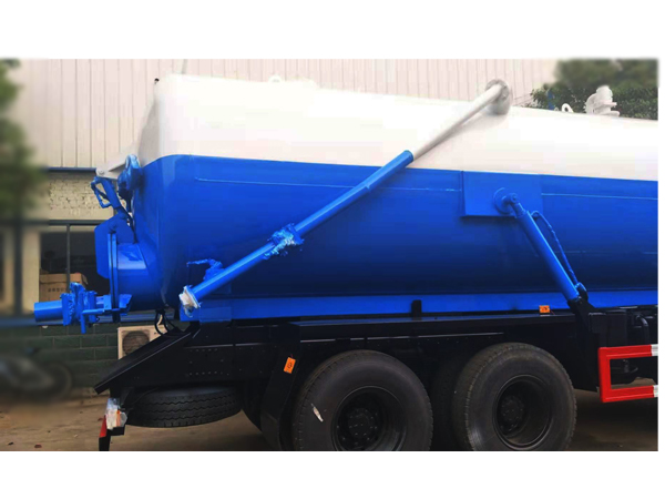 Dongfeng 240HP Cummins Engine 16cbm  Rear 2 Axle Sewage Tank Truck for Sales