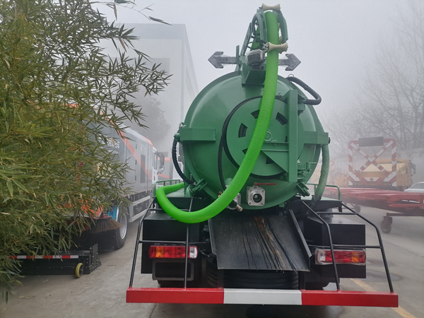Sinotruck howo 10cbm Sewage Suction Truck Jetting Truck 