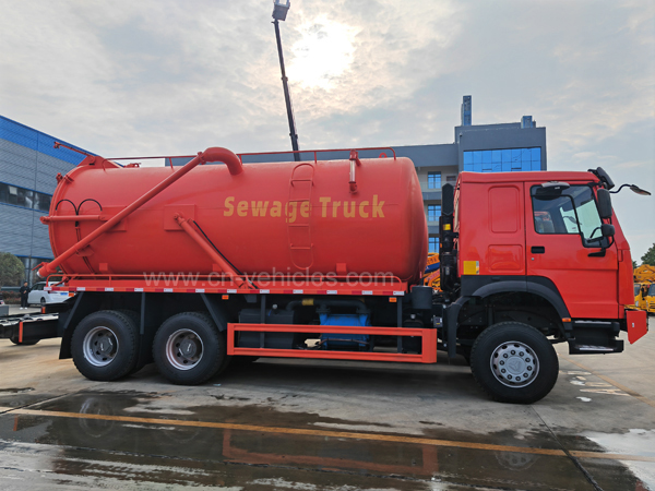 Sinotruk HOWO 12wheeler Full Drive 20cbm Sewage Suction Vacuum Truck