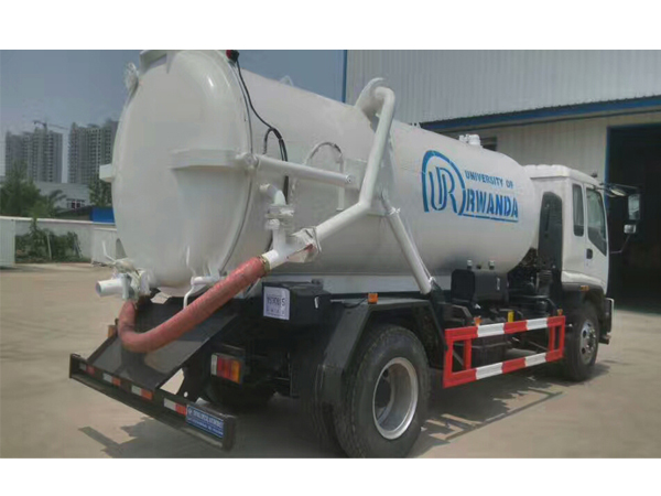 Isuzu FTR 205HP 12000 Liters Vacuum Suction Sewage Fecal Truck