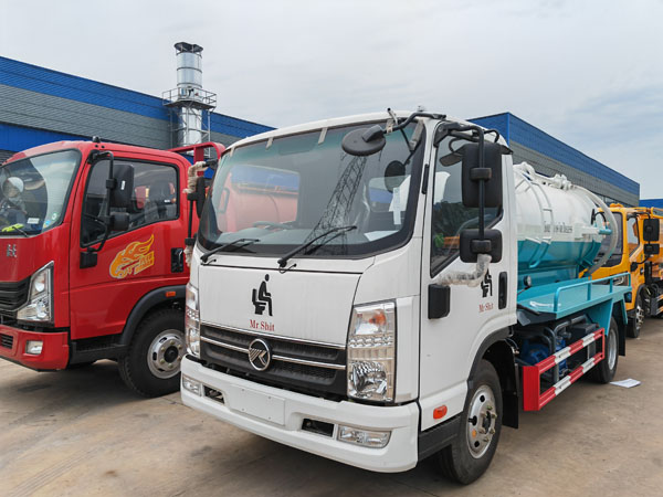 Kama 5000liter 5cbm Vacuum Sewage Sewer Cleaning Cleaner Suction Truck for free Toilet 