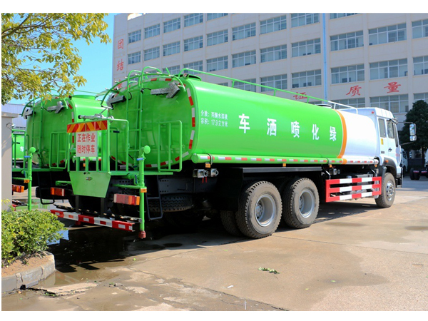 18 Cbm HOWO Water Tank Truck for Transport or Sprinkler Acetone