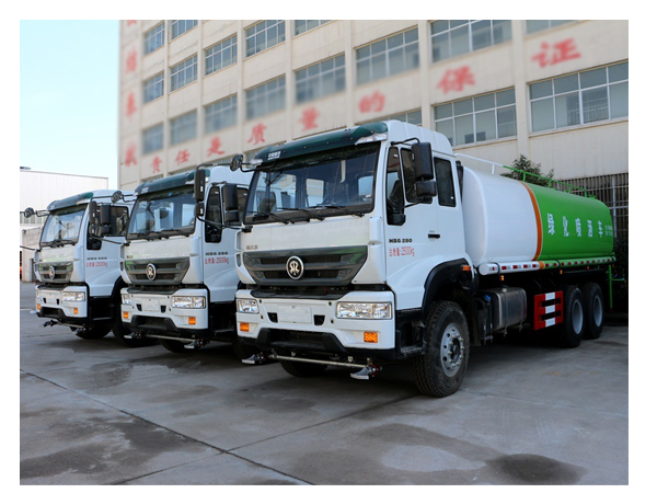 18 Cbm HOWO Water Tank Truck for Transport or Sprinkler Acetone