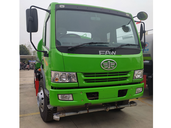 Faw 4*2 2300US Gallon to 5000US Gallon Potable Water Bowser Price