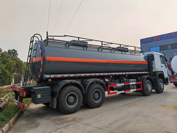Sinotruck howo Sulfuric Acid Tank Truck Price