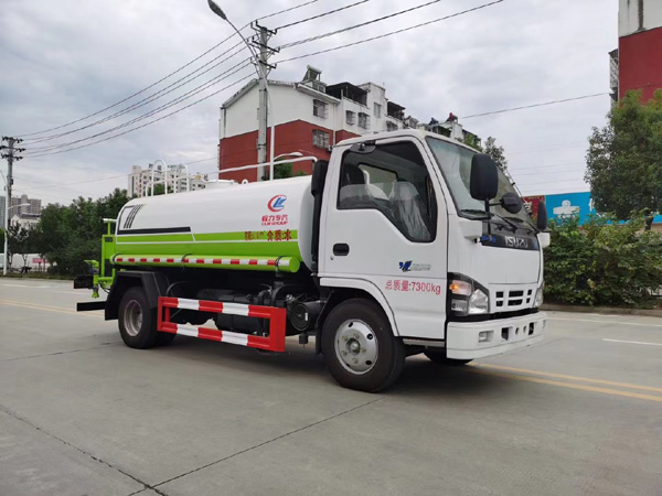ISUZU 100P 190hp 5cbm 120HP Water Tank Truck For Sale