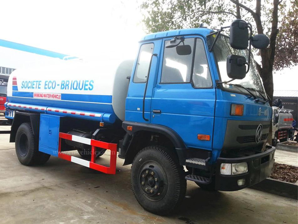 Dongfeng Left Hand Drive 12000 Liters Drinking Water Carrier Truck 3000 Gallon