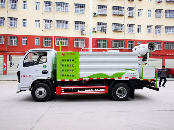 Dongfeng dfac 4500liters capacity 30m Cannon City disinfectants vehicles with Weichai  Engine