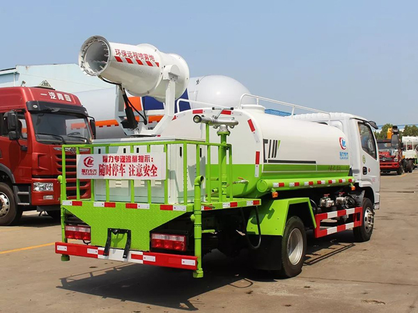 Dongfeng dfac 5000liters capacity 30m Cannon City Disinfectants truck with Yuchai Engine