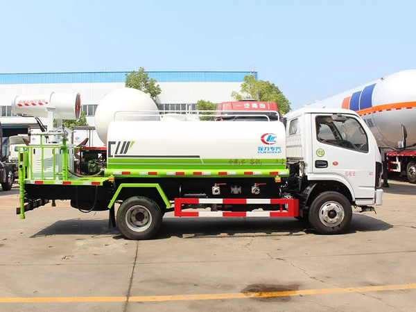 Dongfeng dfac 5000liters capacity 30m Cannon City Disinfectants truck with Yuchai Engine