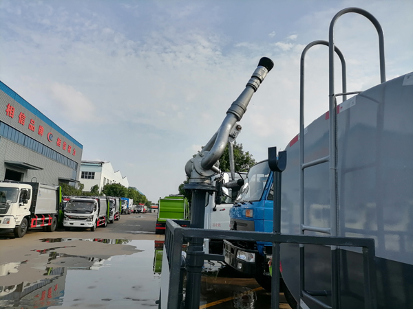 DONGFENG DOLLICAR 5CBM Water Spray Sprinkle Bowser Truck With Sprinkling Wagon Tanker 