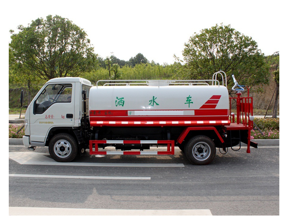Forland Water Tank Truck 3m3 for Landscaping Road Maintenance and Fire Protection