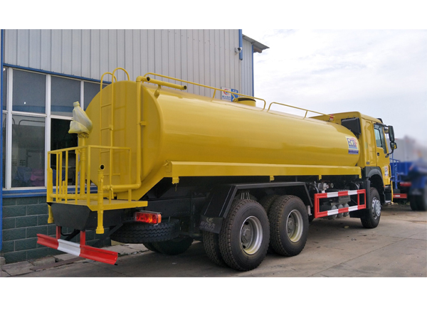 HOWO 340HP Water Sprinkler Truck for Sales