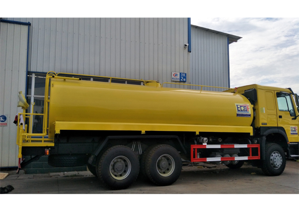 HOWO 340HP Water Sprinkler Truck for Sales