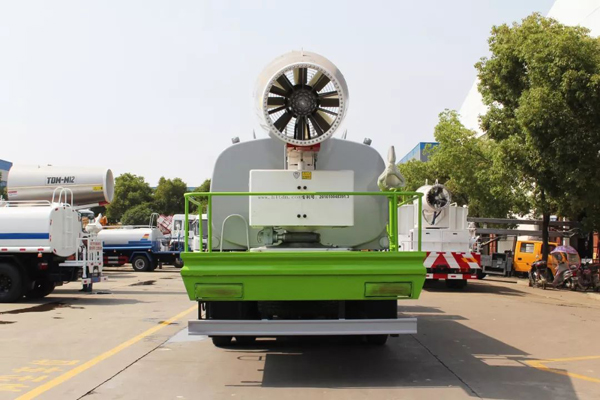 Sinotruck howo 16000 liters 16cbm capacity 100m Cannon City Spray disinfectants truck 