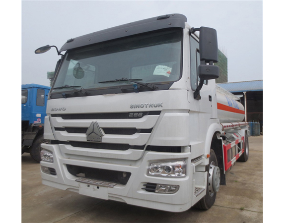 Sinotruck Howo 10 Cbm 266hp Euro 2 Water Spraying Tanker Truck For Washing Various Road