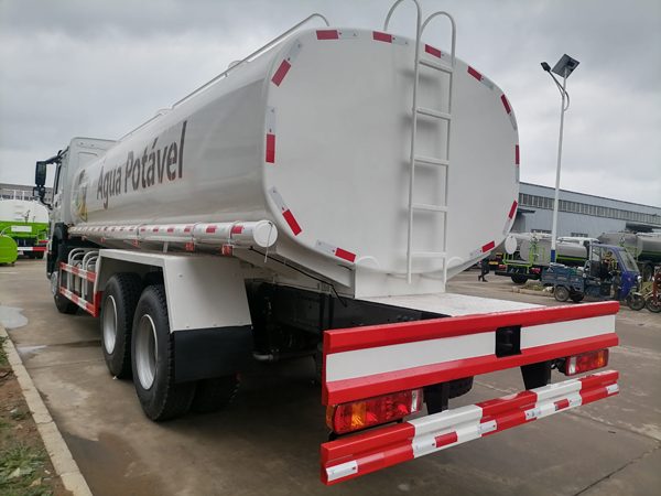 Sinotruck howo 16000liter SS304 Mobile Tanker Drink Potable Water Transport Truck