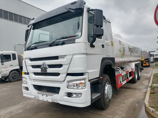Sinotruck howo 16000liter SS304 Mobile Tanker Drink Potable Water Transport Truck