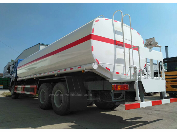 371HP Sinotruck HOWO 24000 Liters Water Tanker Truck for Sales