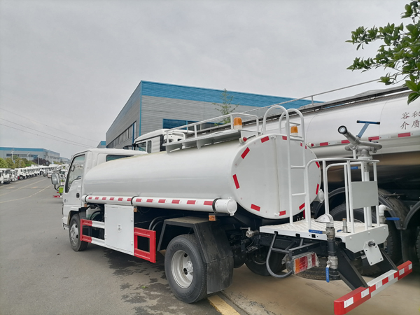ISUZU 4000liter SS304 Mobile Tanker Drinking Portable Water Tank Transport Truck